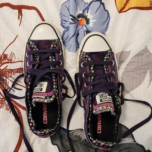 Woman's Converse Shoes